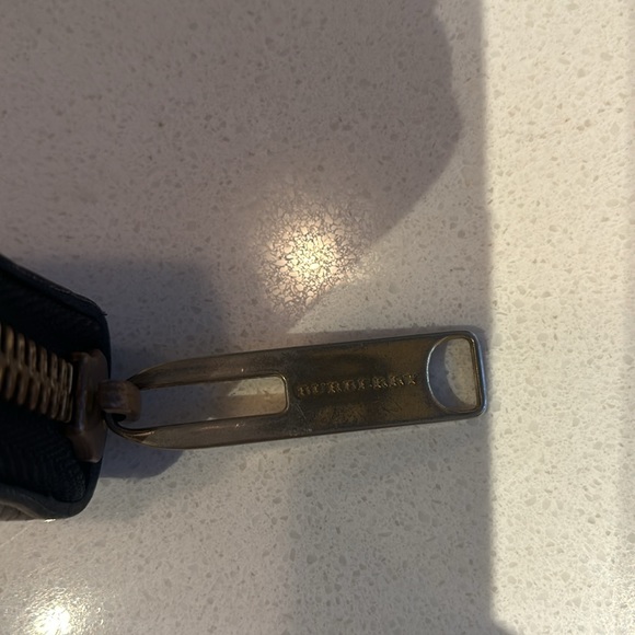 Burberry Authentic Heritage Grain Zip Around Wallet Pale Taupe - Picture 4 of 11